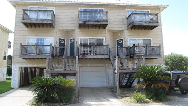 $1,050 | 4 Yacht Club Drive, Unit 19, Daphne, AL 36526