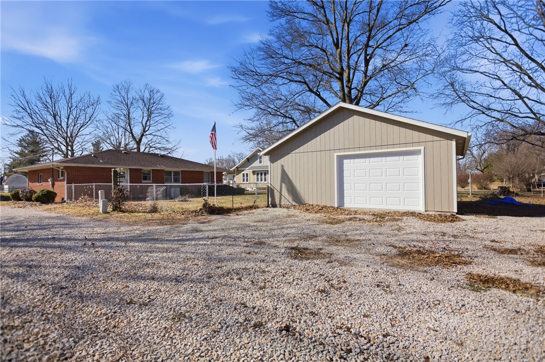 207 Commercial Street Strasburg, IL 62465 - Photo 15 of 20