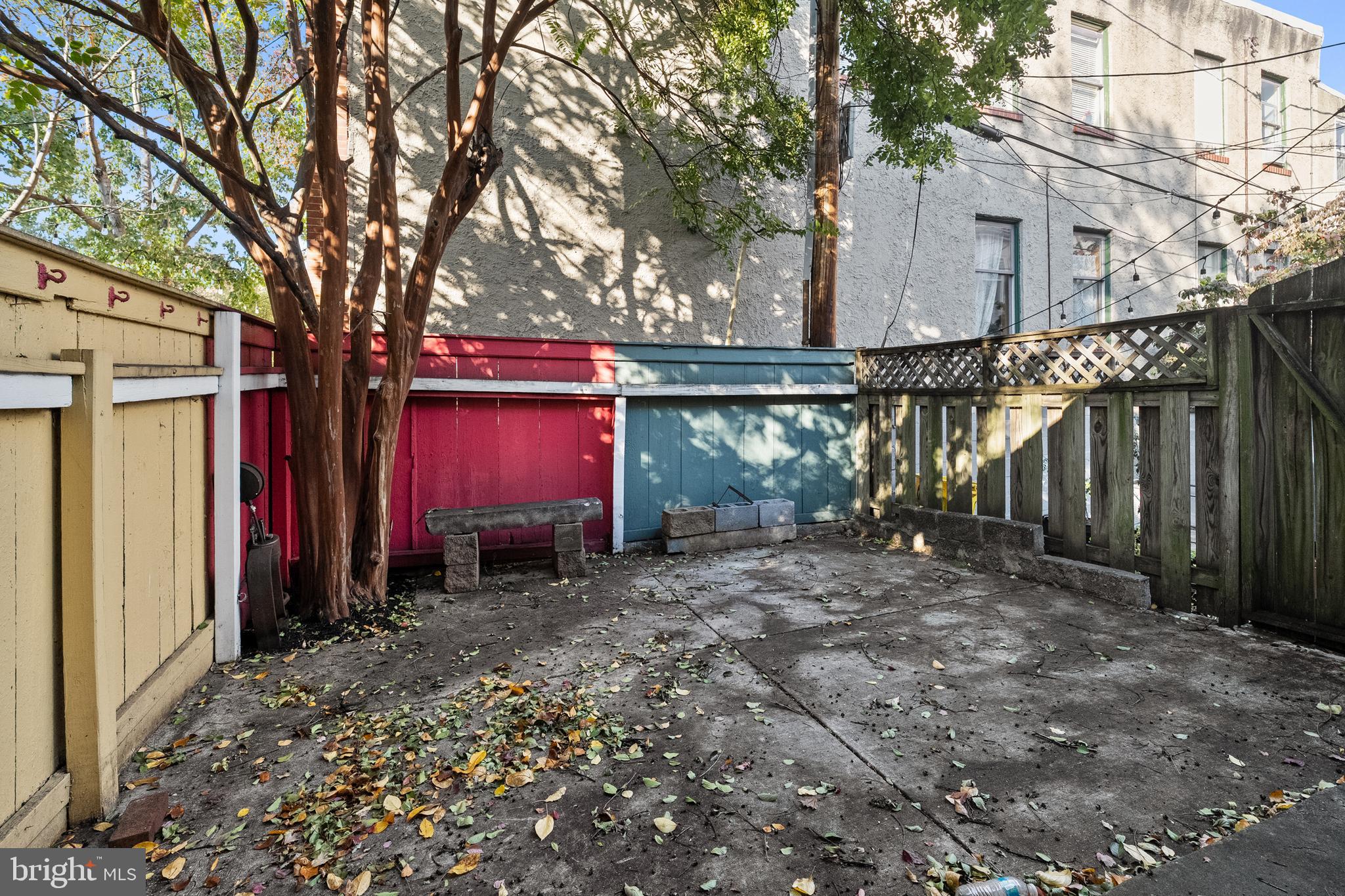 2200 East Baltimore Street Baltimore, MD 21231 - Photo 23 of 24 a view of a house with backyard and trees