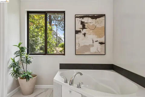 $1,495,000 | 6281 Aspinwall Road, Oakland, CA 94611