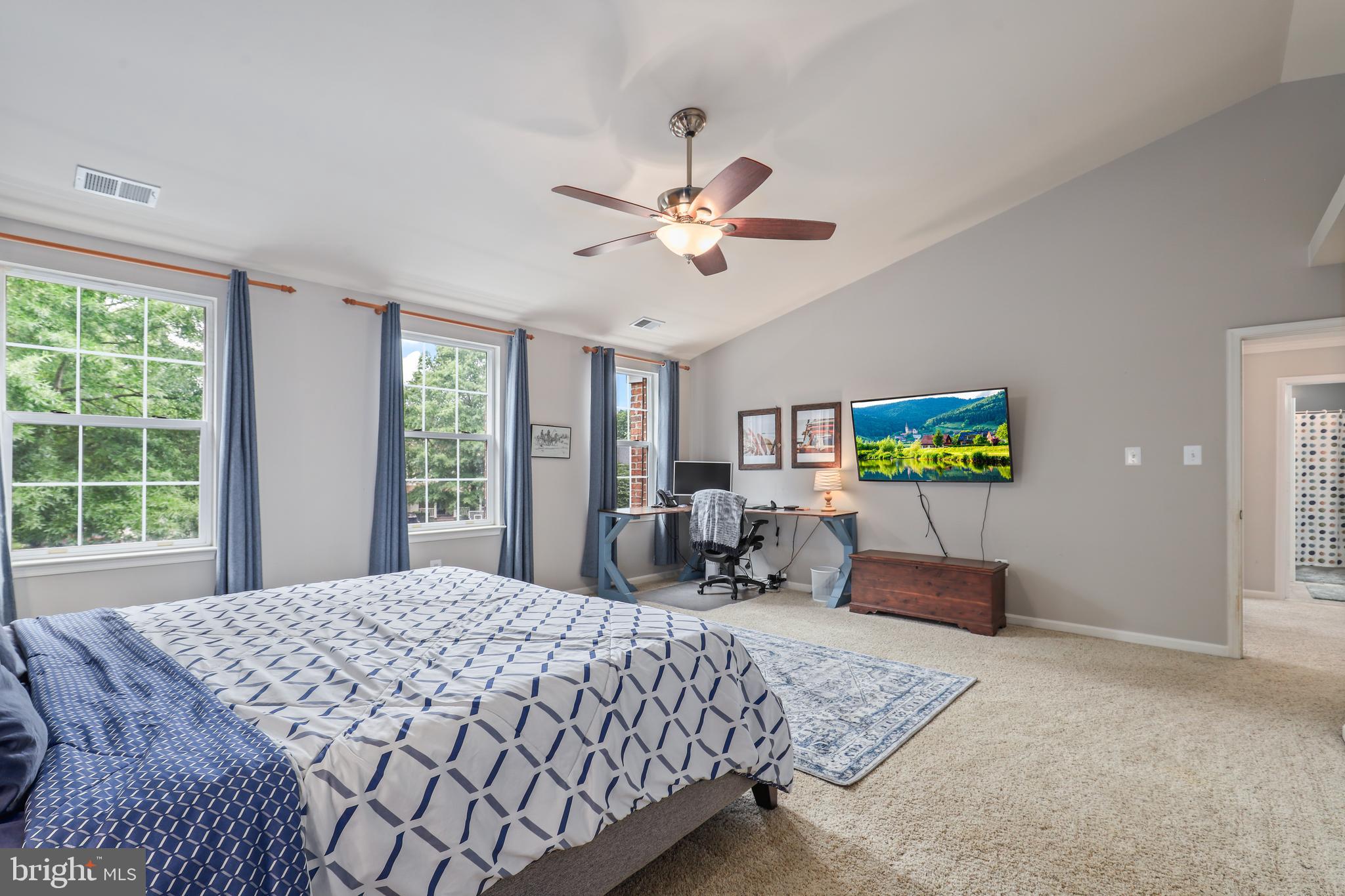 20346 Flushing Meadows Court Ashburn, VA 20147 - Photo 20 of 43