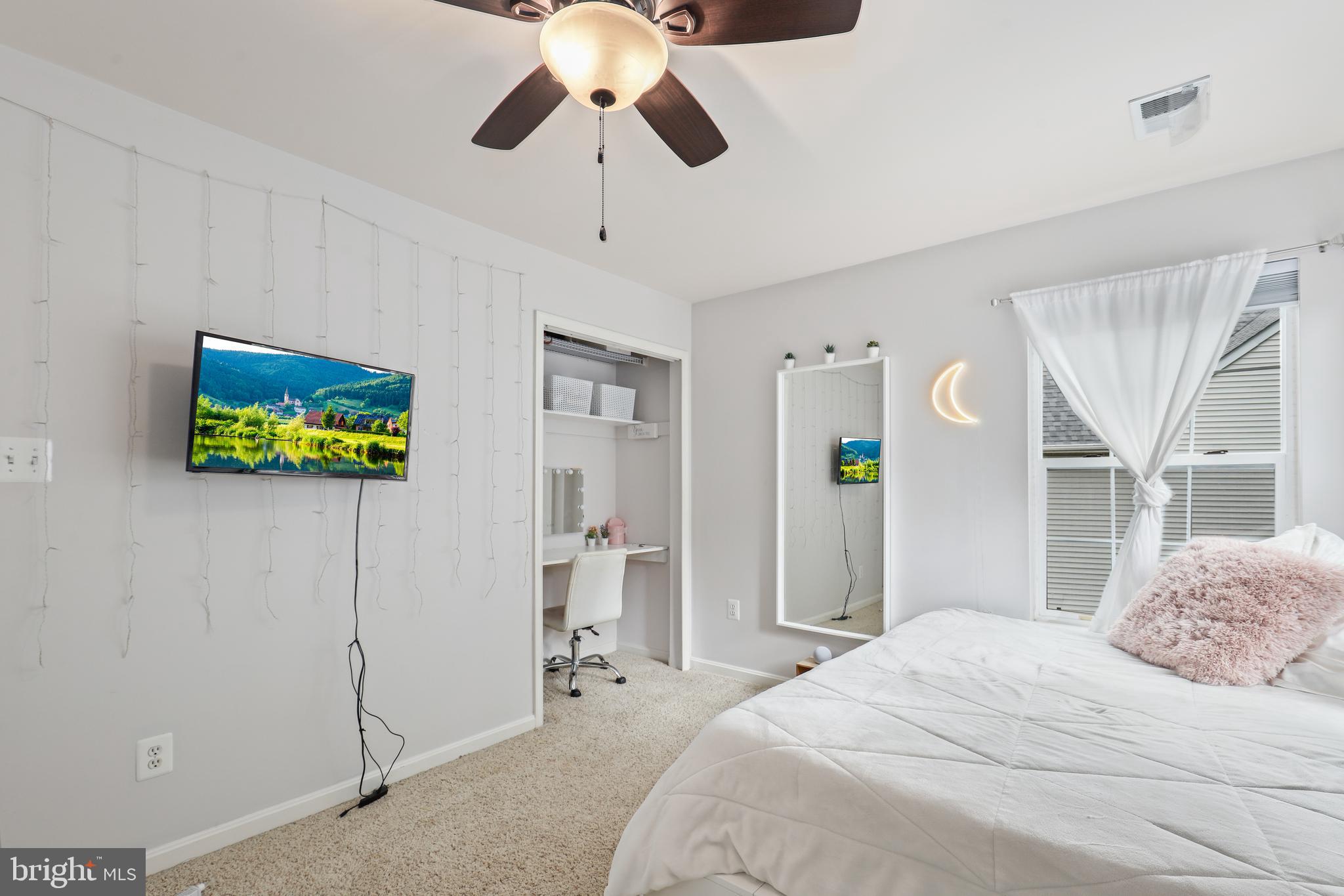 20346 Flushing Meadows Court Ashburn, VA 20147 - Photo 25 of 43