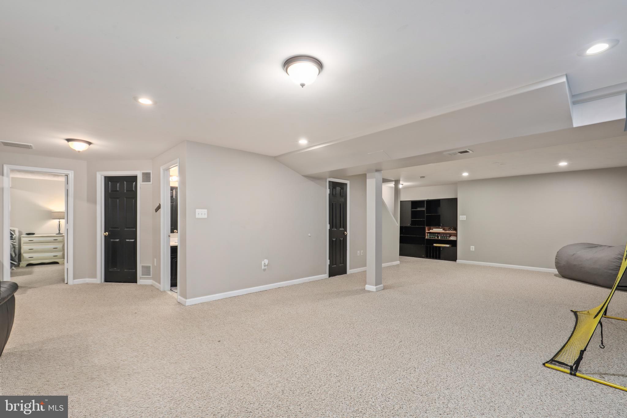 20346 Flushing Meadows Court Ashburn, VA 20147 - Photo 32 of 43