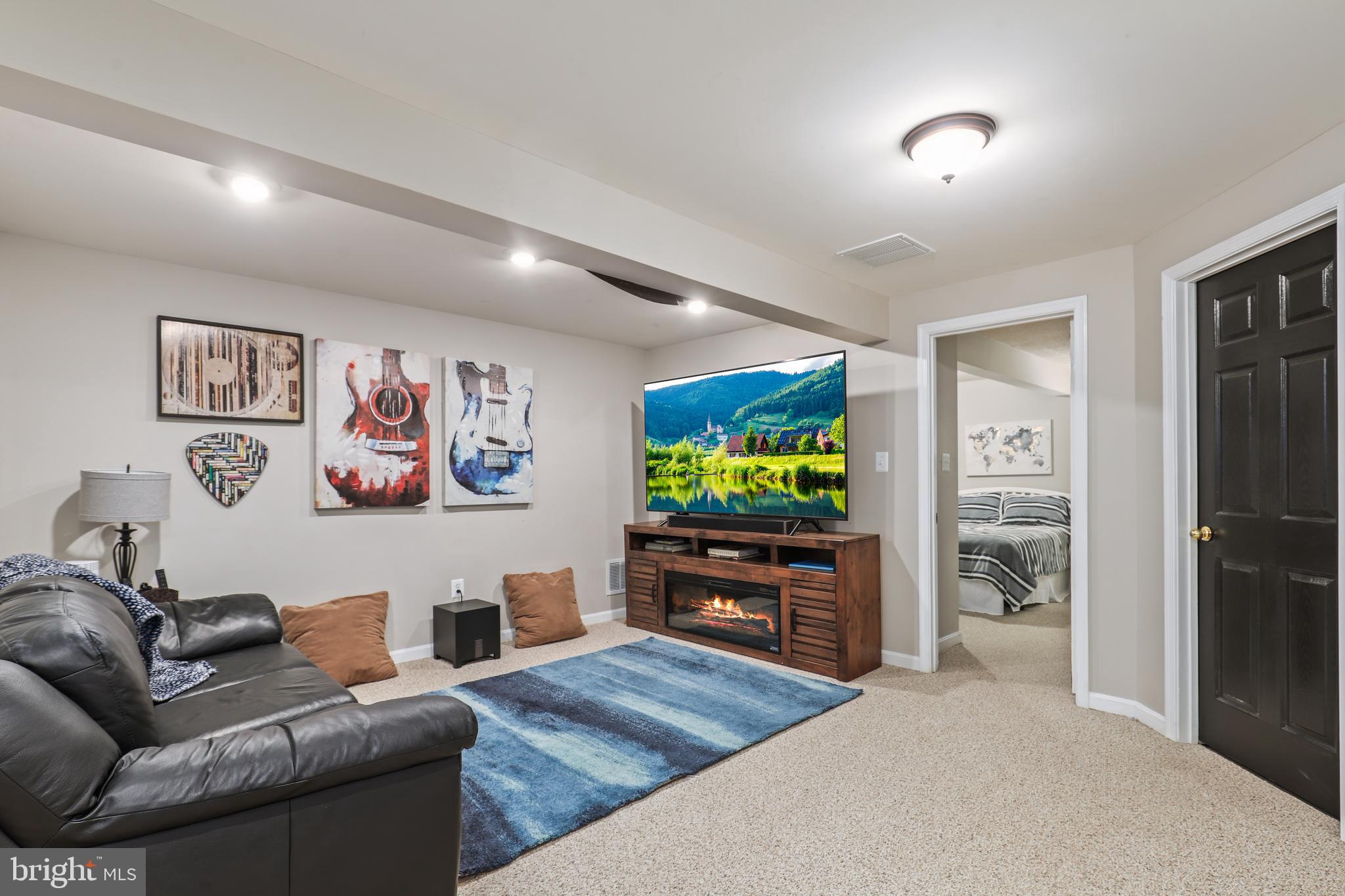 20346 Flushing Meadows Court Ashburn, VA 20147 - Photo 33 of 43