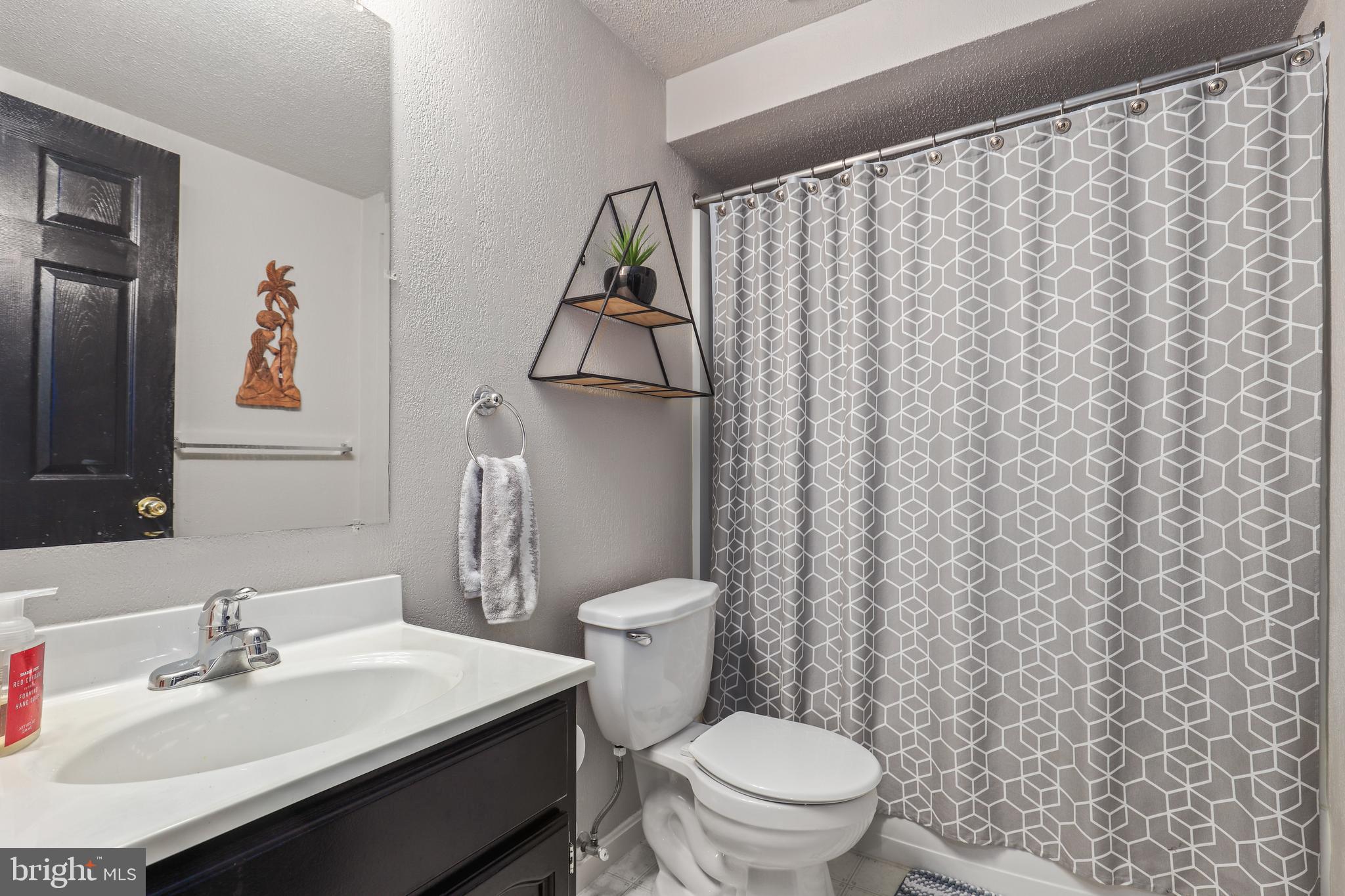 20346 Flushing Meadows Court Ashburn, VA 20147 - Photo 36 of 43