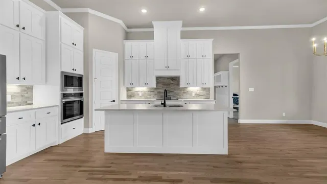 $629,000 | 121 Dubois Road, Poolville, TX 76487