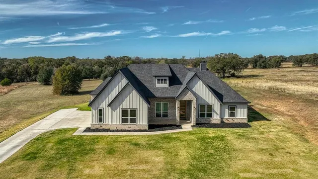 $629,000 | 121 Dubois Road, Poolville, TX 76487