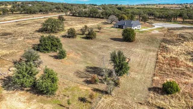 $629,000 | 121 Dubois Road, Poolville, TX 76487