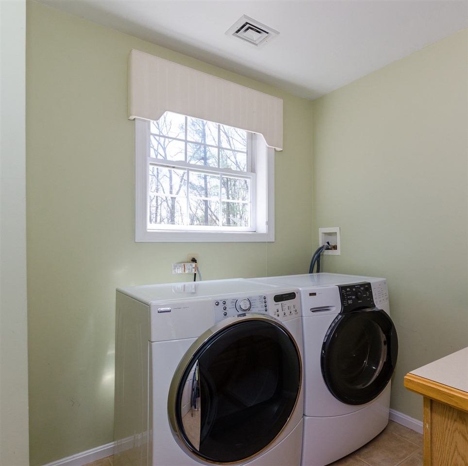261 Pine Hill Road Hollis, NH 03049 - Photo 18 of 40
