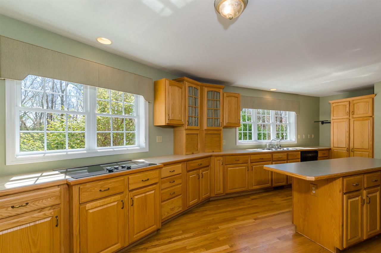 261 Pine Hill Road Hollis, NH 03049 - Photo 3 of 40