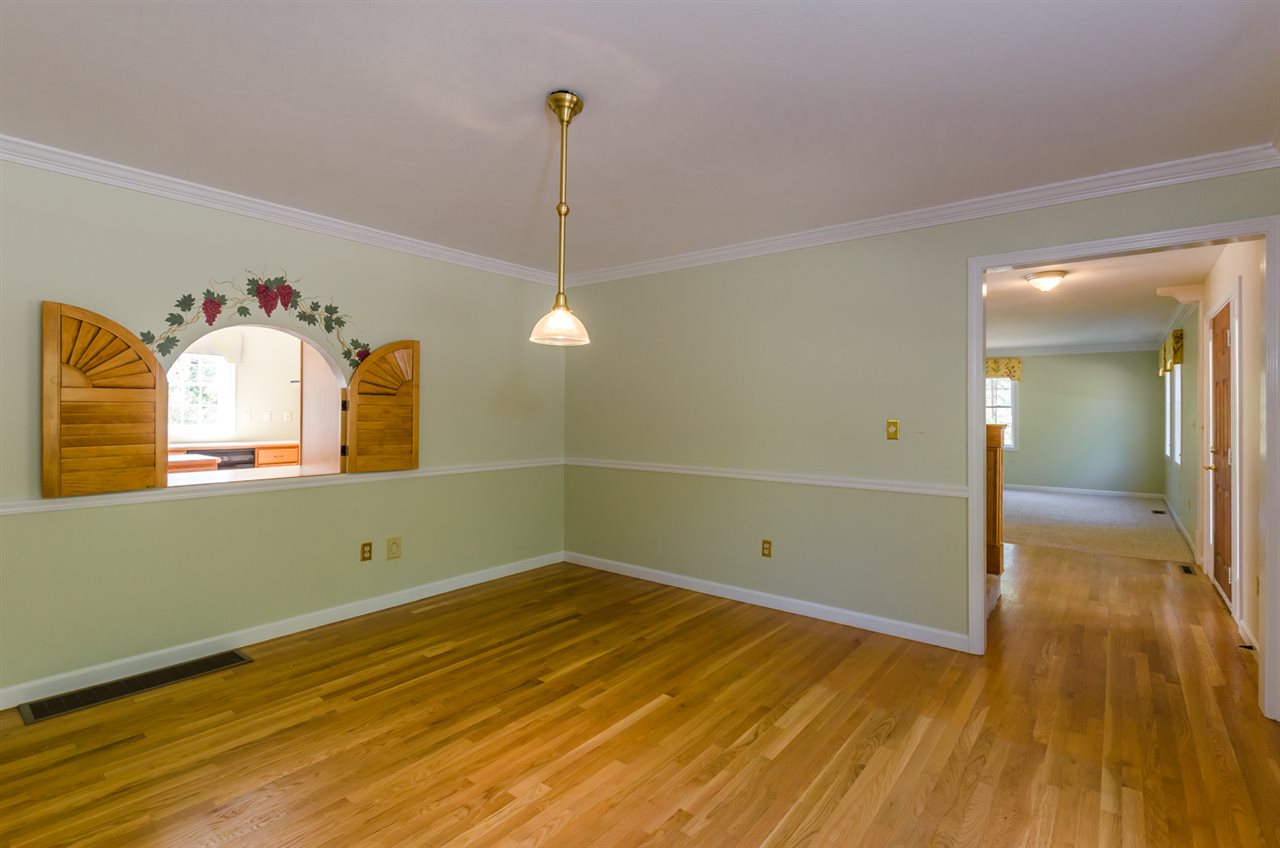 261 Pine Hill Road Hollis, NH 03049 - Photo 7 of 40