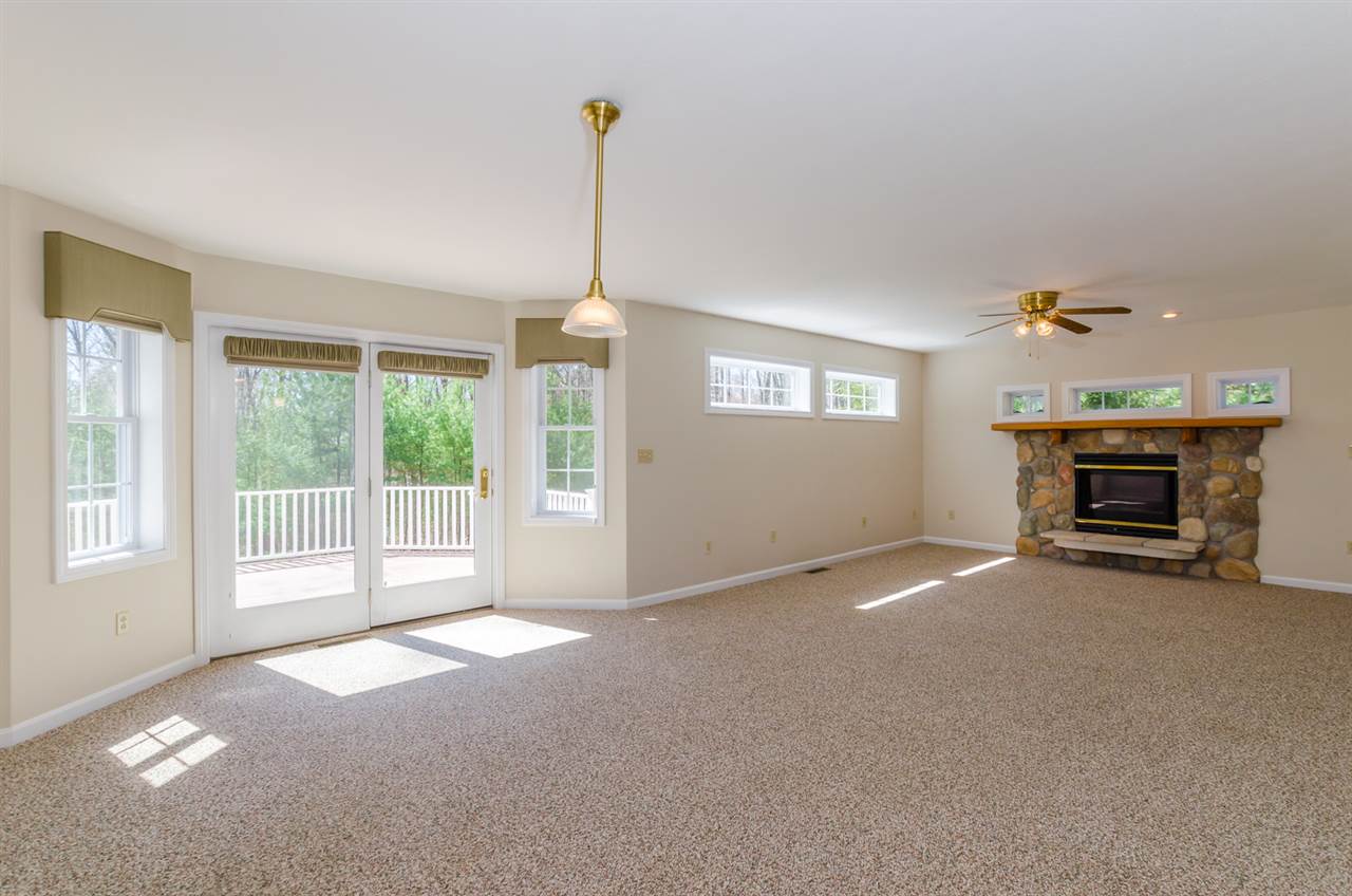261 Pine Hill Road Hollis, NH 03049 - Photo 9 of 40