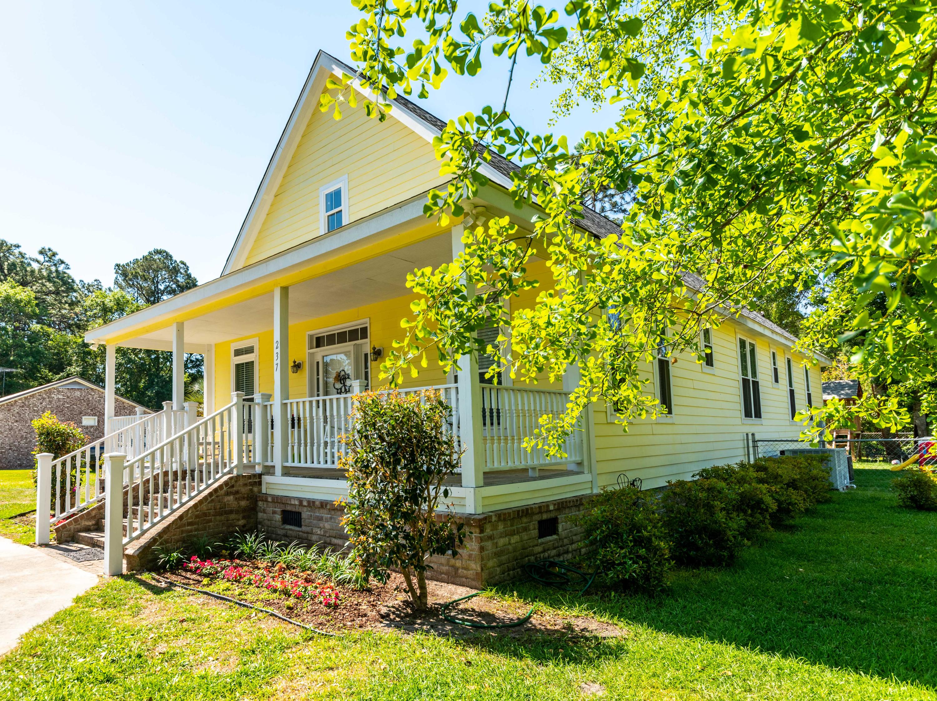 237 Otis Road Walterboro, SC 29488 - Photo 3 of 34 DSC_2403-HDR