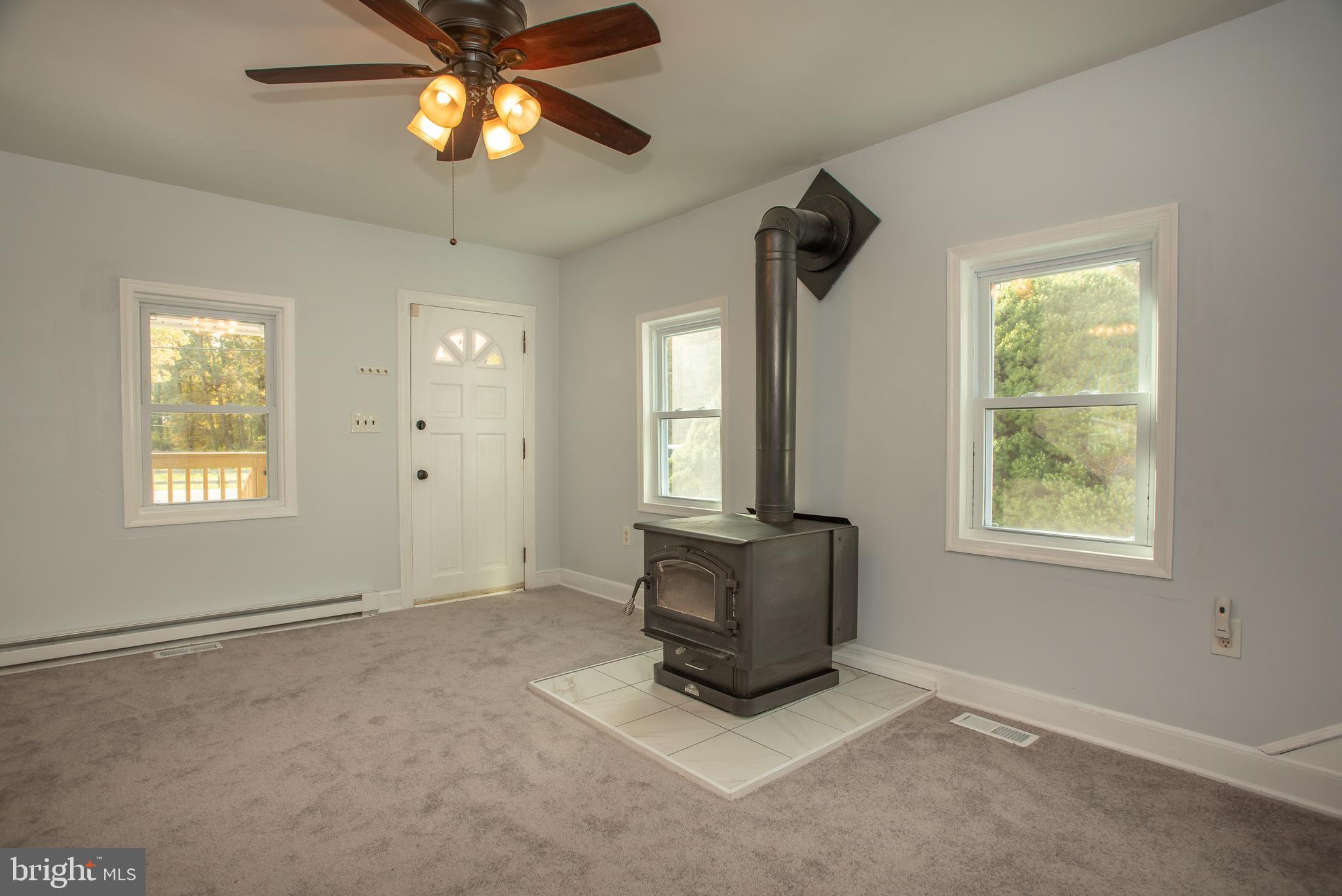 175 Elk Forest Road Elkton, MD 21921 - Photo 6 of 36 Family Room With Stove