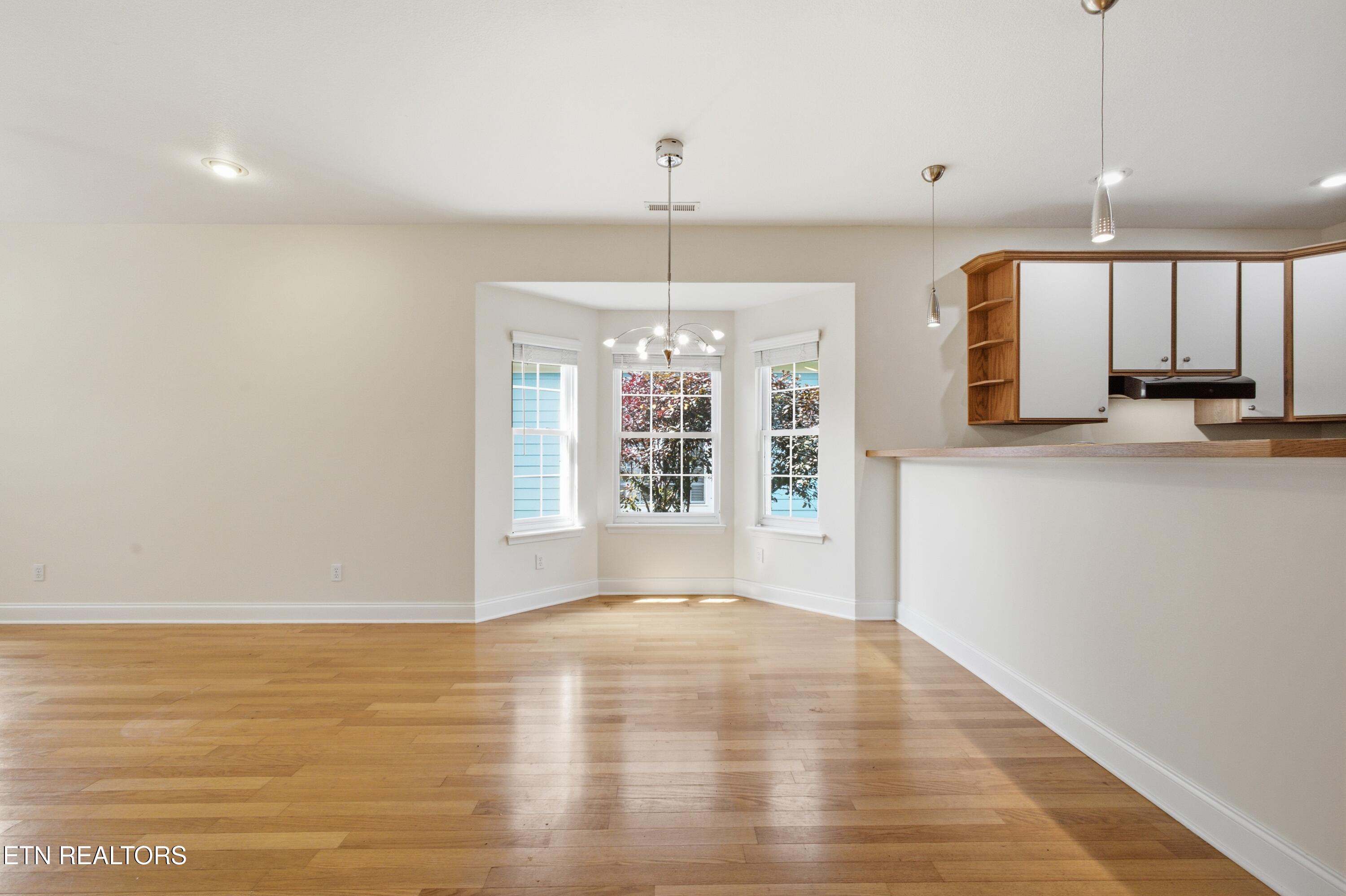147 Liberty Court Oak Ridge, TN 37830 - Photo 6 of 33 SPOT5341