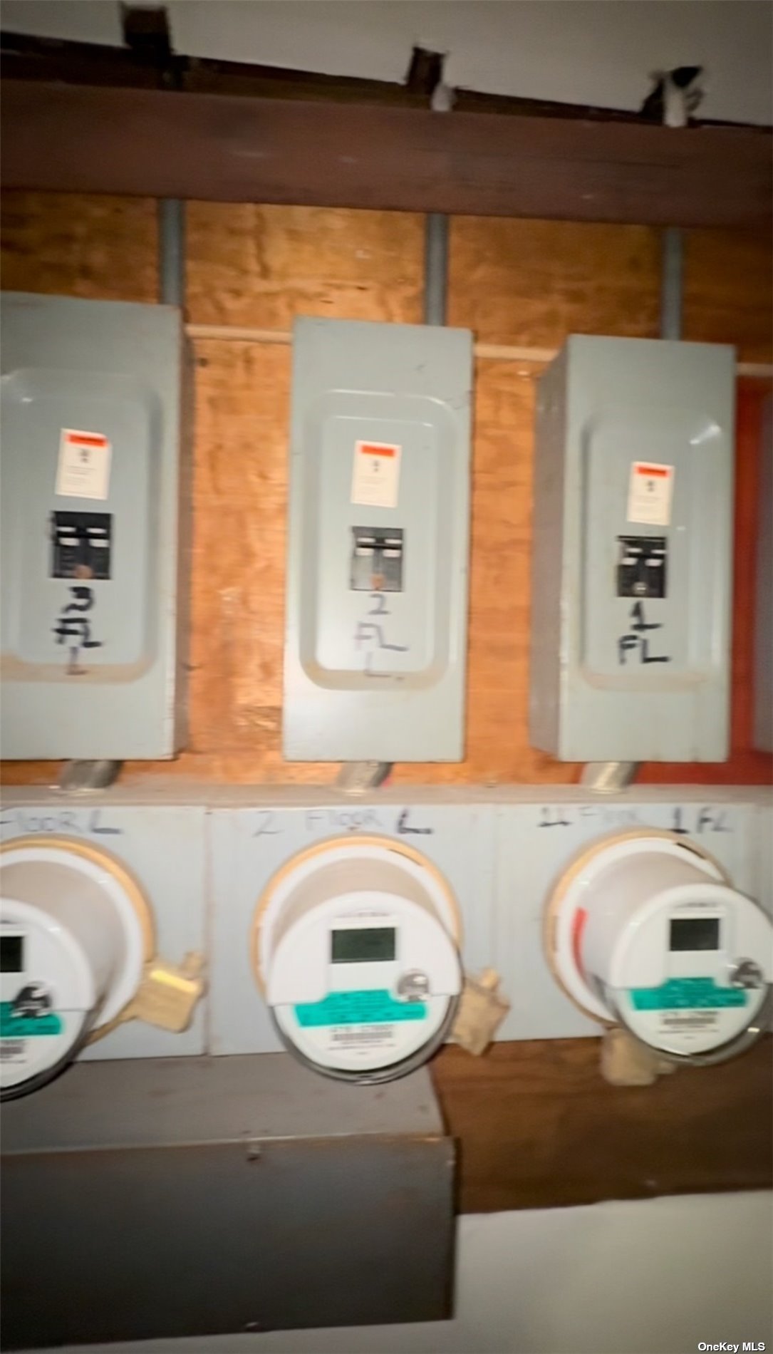 695 Meeker Avenue, Unit 6 Brooklyn, NY 11222 - Photo 16 of 17 a bathroom with a granite countertop sink and a bathtub