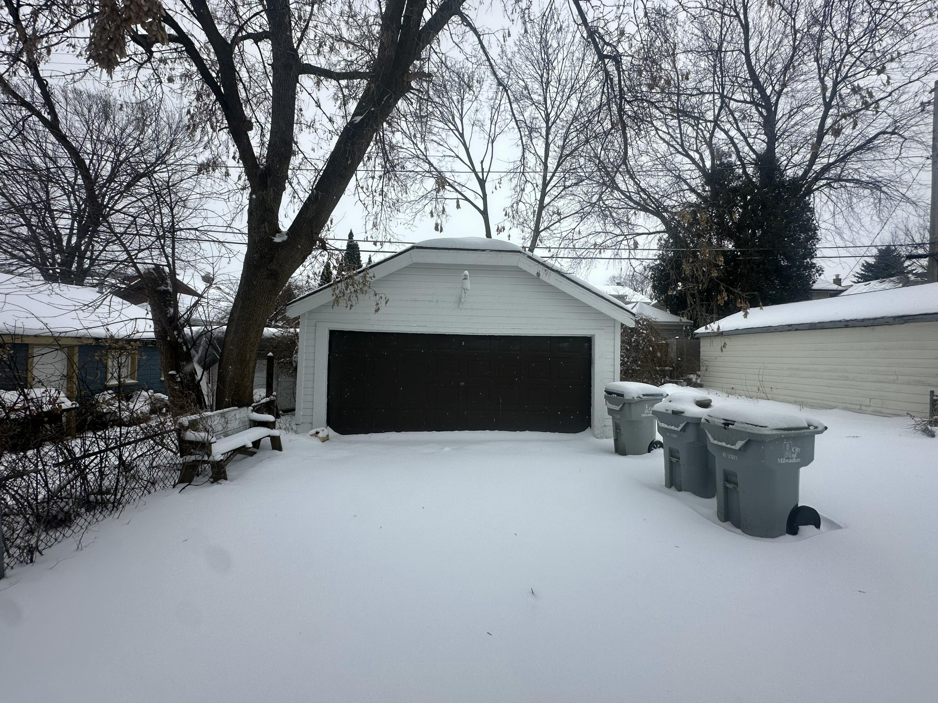 1331 North 44th Street Milwaukee, WI 53208 - Photo 17 of 17 IMG_5578