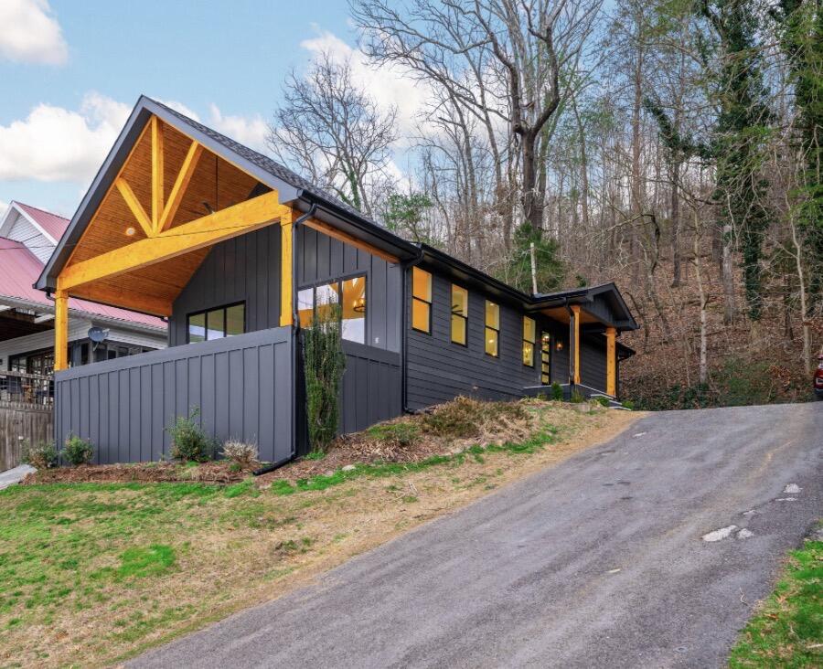 6206 Lynn Road Harrison, TN 37341 - Photo 2 of 41 IMG_6375
