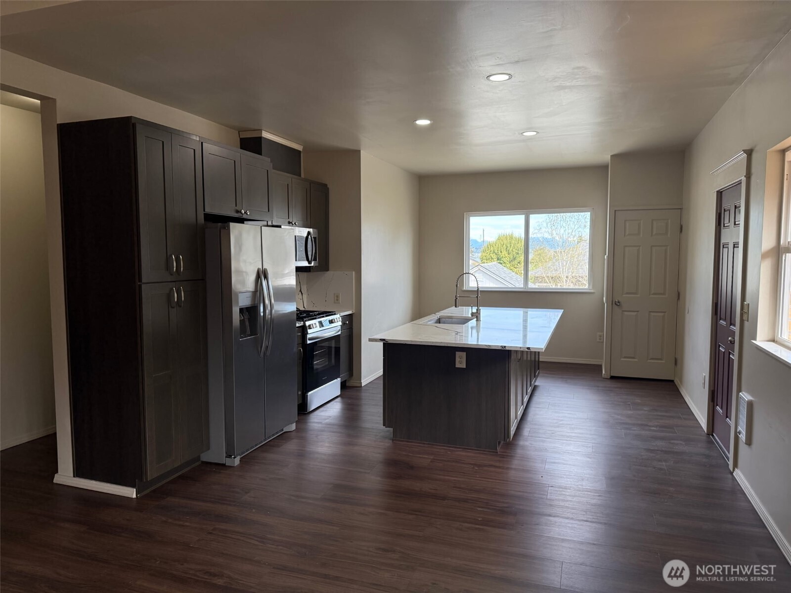 3709 Colby Avenue Everett, WA 98201 - Photo 2 of 14