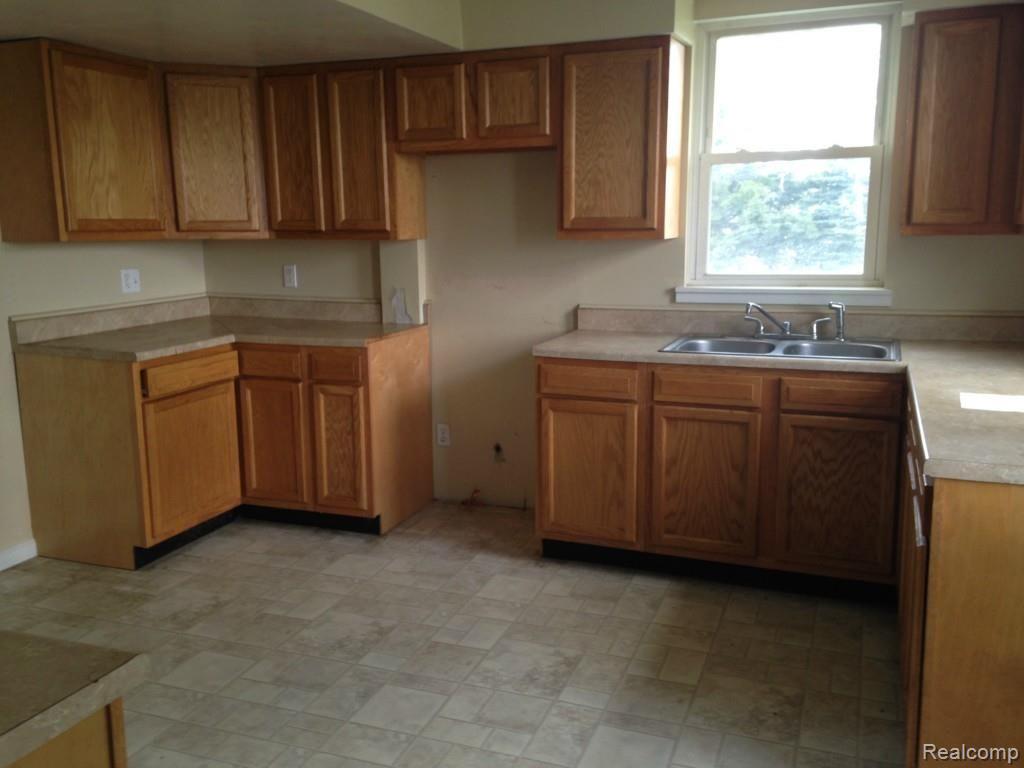 11650 Fisher Road Yale, MI 48097 - Photo 7 of 19