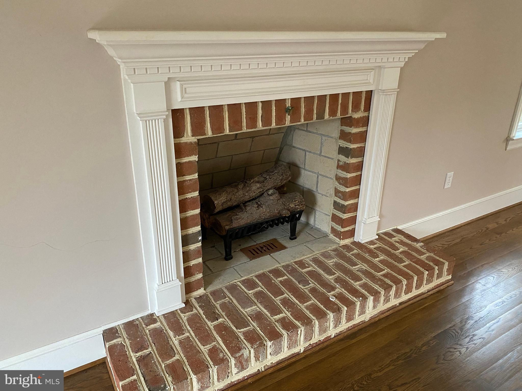 3609 Cimmeron Road York, PA 17402 - Photo 21 of 34 Living room fireplace