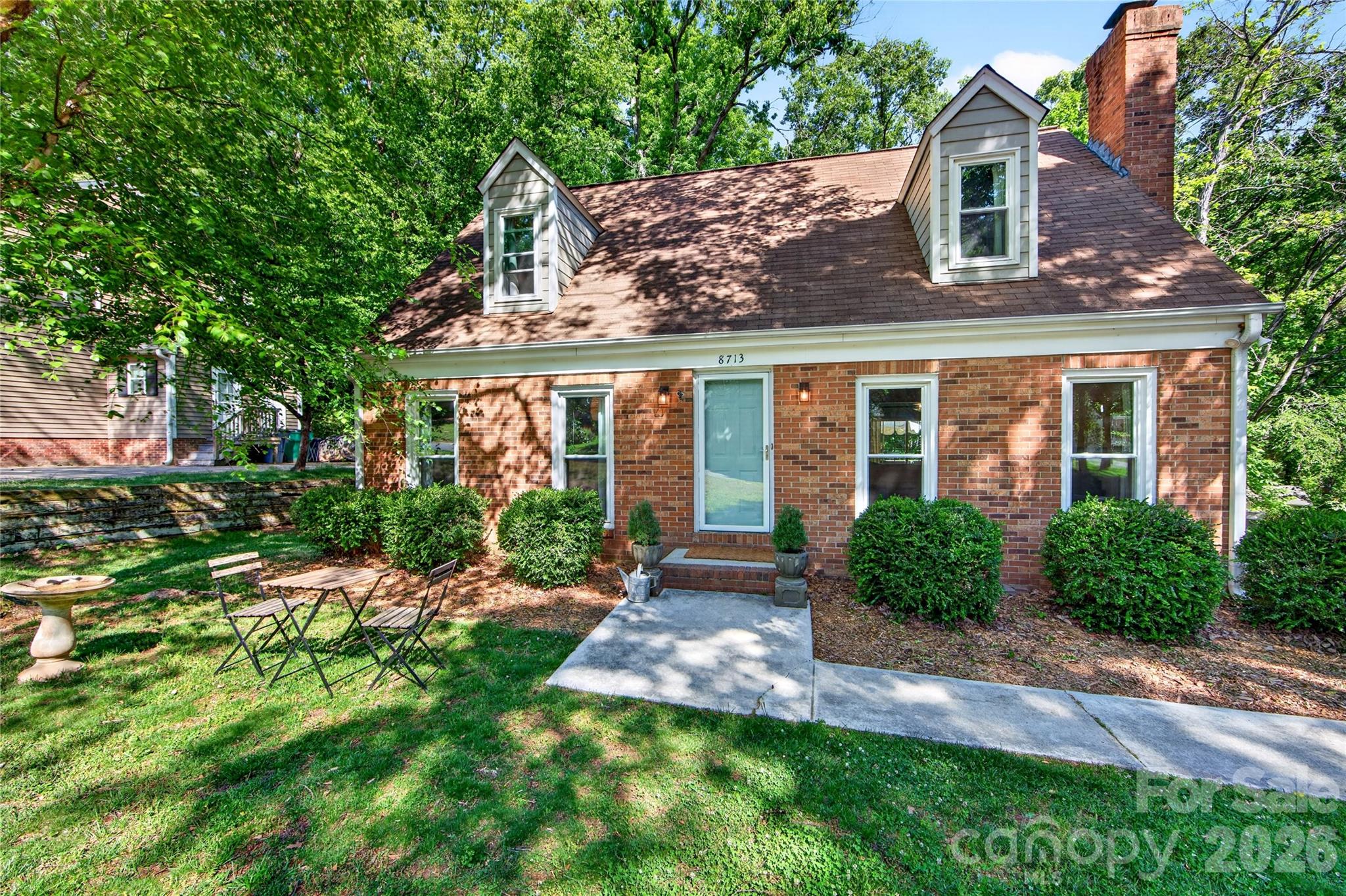 8713 Golf Ridge Drive Charlotte, NC 28277 - Photo 2 of 30 front view of a house with a yard