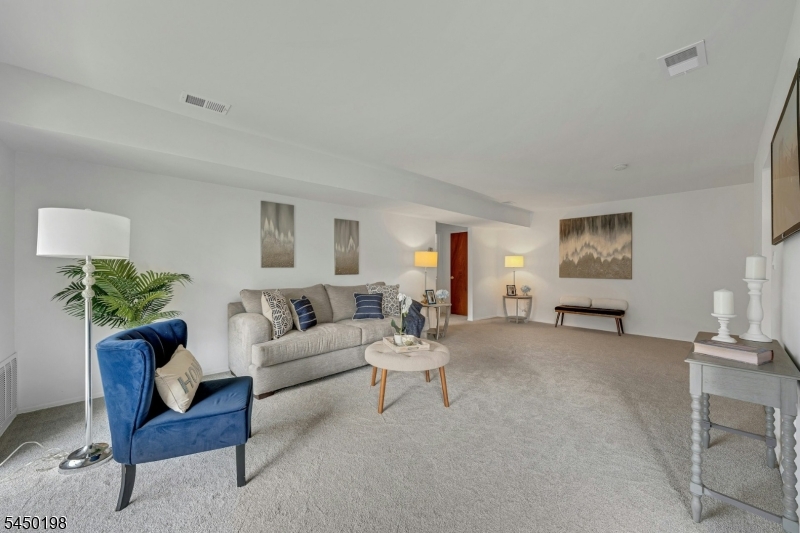 1520 Raspberry Court, Unit 1520 Edison, NJ 08817 - Photo 4 of 16 Gallery Image 4