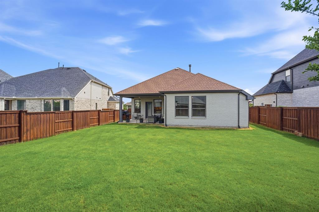 1632 Cotton Road Van Alstyne, TX 75495 - Photo 27 of 40 a view of a yard in front of house