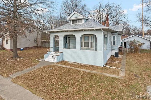 $190,000 | 516 East State Street, O'Fallon, IL 62269