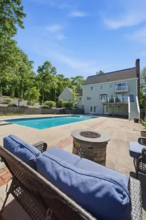 $1,050,000 | 74 Nolls Farm Road, Auburn, NH 03032