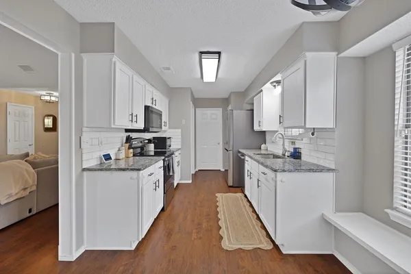 $3,000 | 6700 Aimpoint Drive, Plano, TX 75023