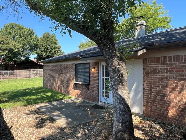 $1,775 | 5405 Duchess Court, Lake Dallas, TX 75065