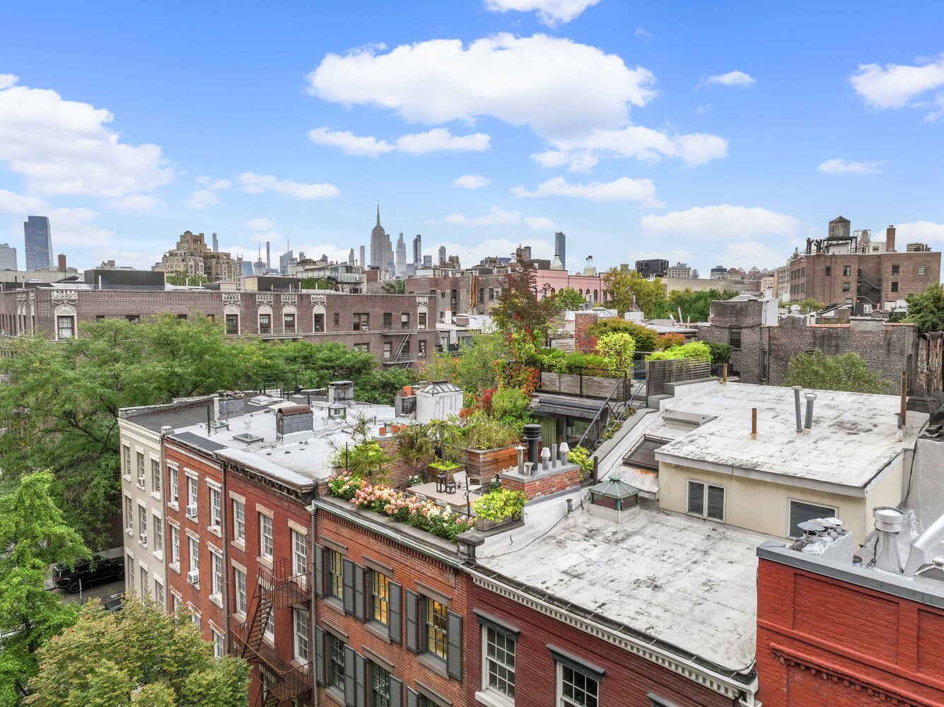 430 Hudson Street Manhattan, NY 10014 - Photo 29 of 35 a view of a city