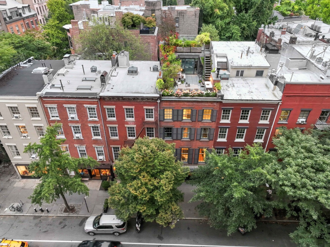 430 Hudson Street Manhattan, NY 10014 - Photo 32 of 35 a picture of houses with outdoor space