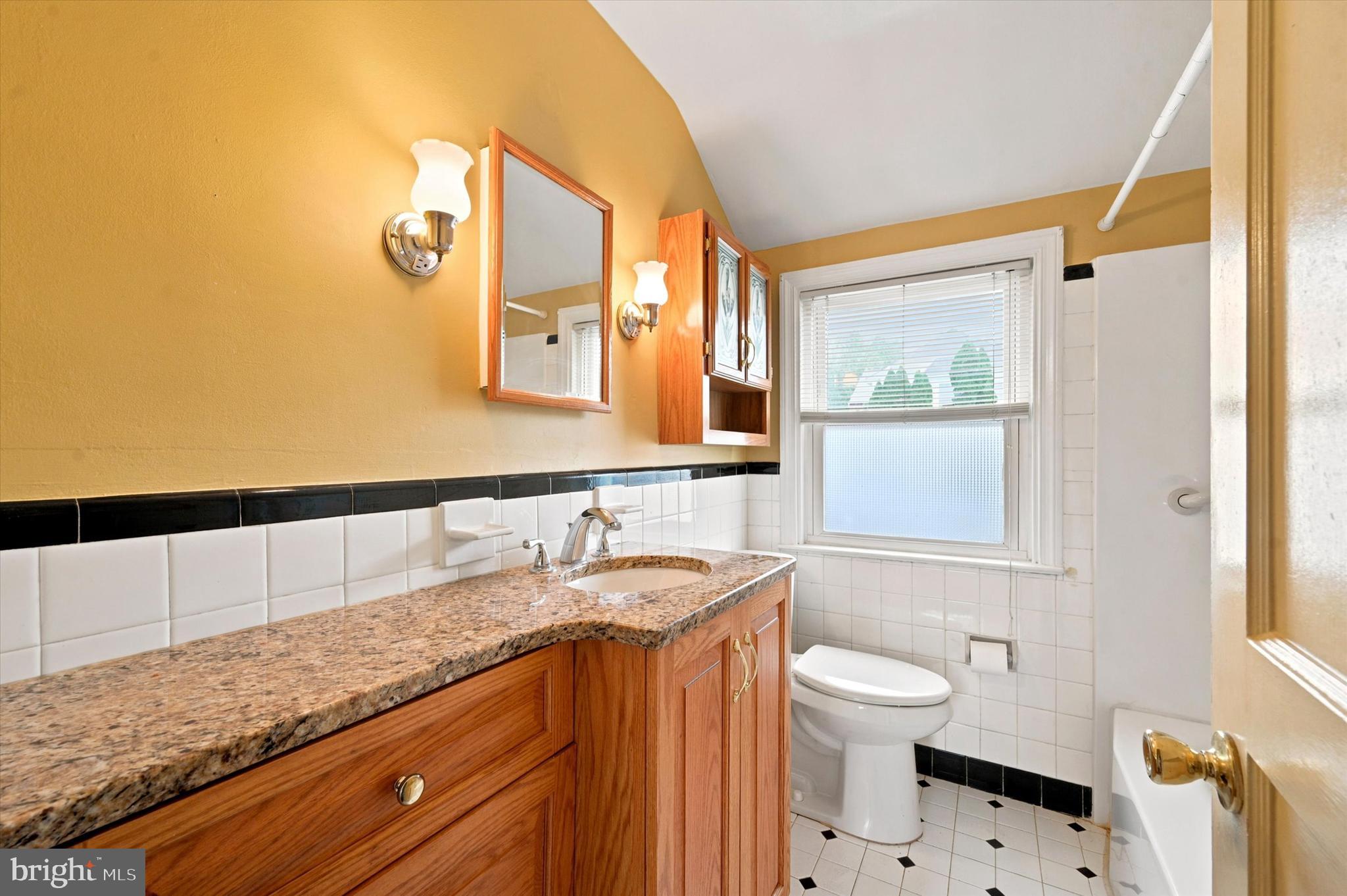 141 Flintlock Road Drexel Hill, PA 19026 - Photo 28 of 34