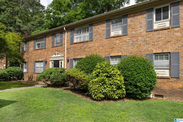 $1,000 | 2038 Montreat Circle, Unit D, Vestavia Hills, AL 35216