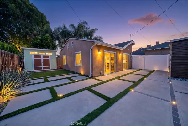 $2,900 | 6904 McLennan Avenue, Lake Balboa, CA 91406