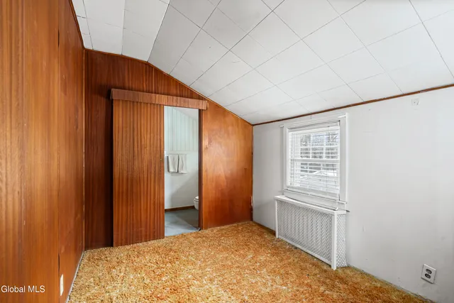 $250,000 | 268 Maryland Avenue East, East Greenbush, NY 12144