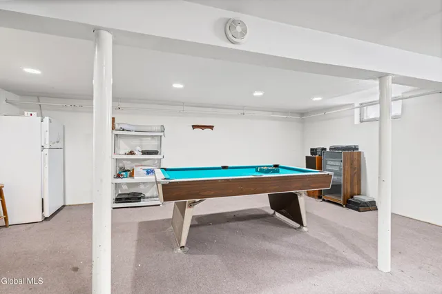 $250,000 | 268 Maryland Avenue East, East Greenbush, NY 12144