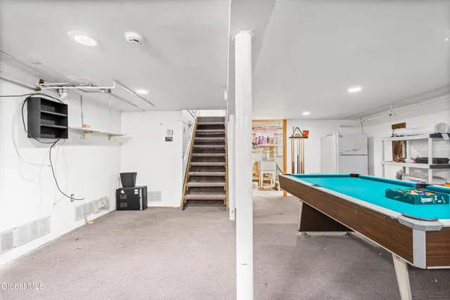 $250,000 | 268 Maryland Avenue East, East Greenbush, NY 12144