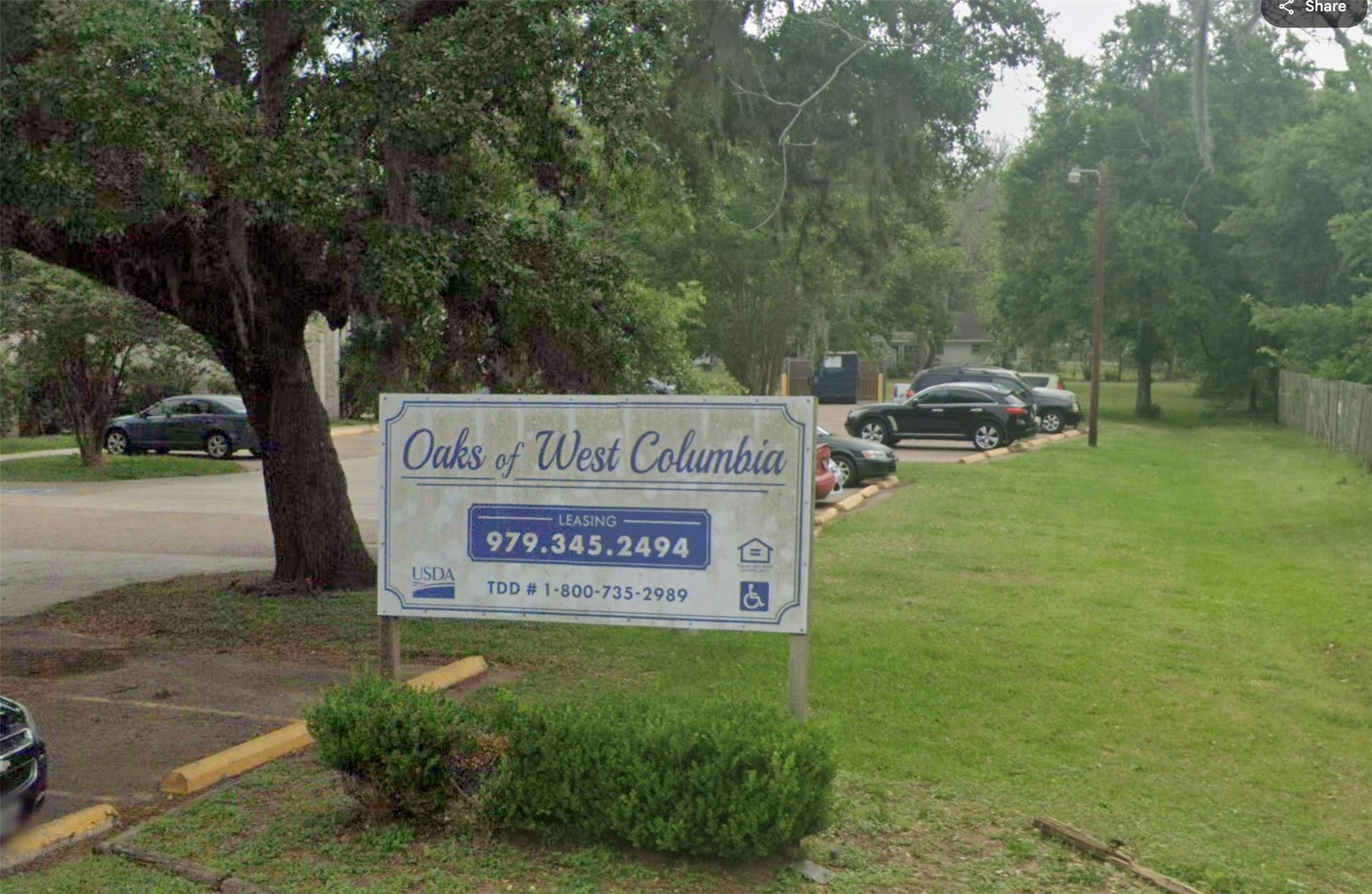 225 South 13th Street West Columbia, TX 77486 - Photo 1 of 7