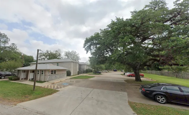 $765 | 225 South 13th Street, West Columbia, TX 77486