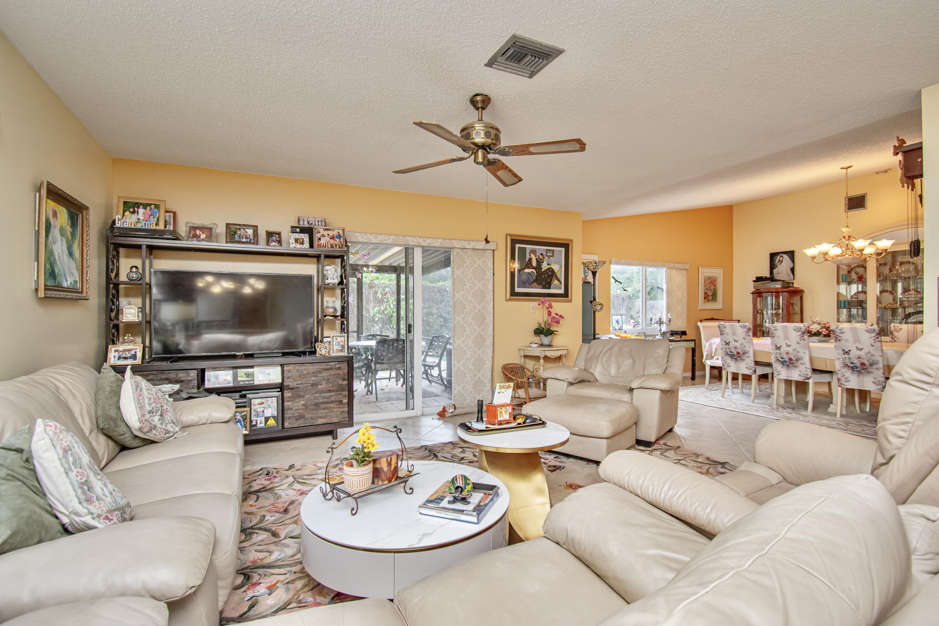 7480 San Clemente Place Boca Raton, FL 33433 - Photo 16 of 35 3CA9D406-8CC3-4543-B76B-DC9BDFE42922