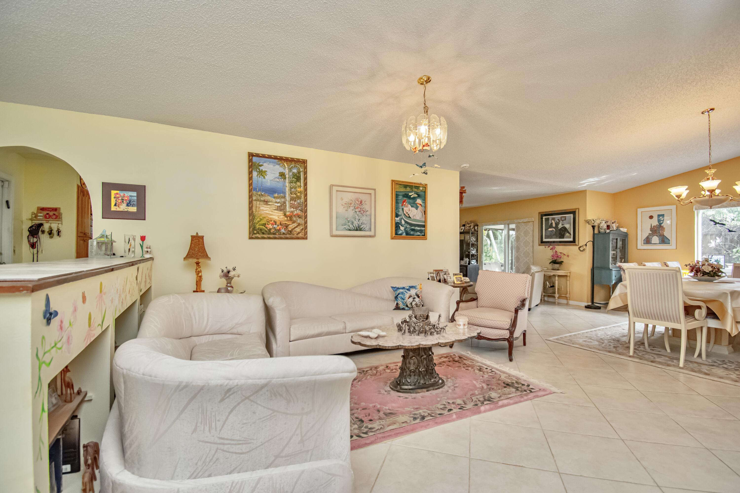 7480 San Clemente Place Boca Raton, FL 33433 - Photo 3 of 35 FF9F3590-284C-4404-BECE-BE744F14C367