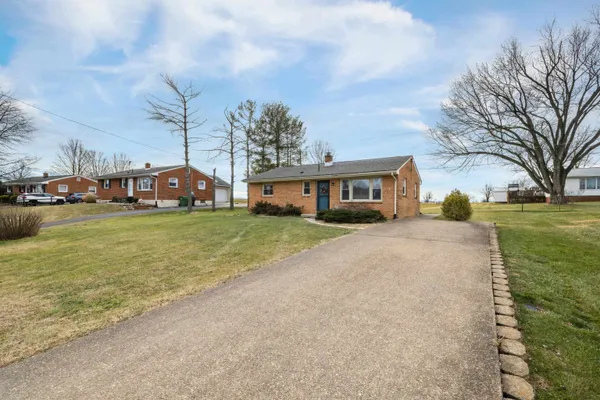 $295,000 | 19 Pleasant Valley Drive, Weyers Cave, VA 24486