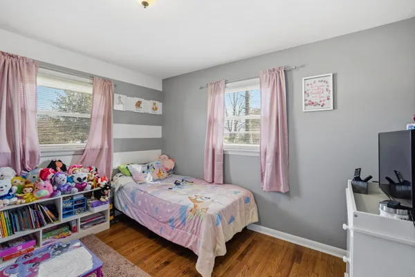 $295,000 | 19 Pleasant Valley Drive, Weyers Cave, VA 24486