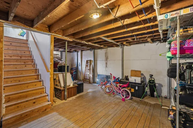 $306,000 | 19 Pleasant Valley Drive, Weyers Cave, VA 24486