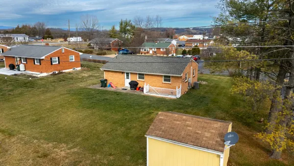 $295,000 | 19 Pleasant Valley Drive, Weyers Cave, VA 24486