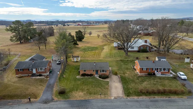 $320,000 | 19 Pleasant Valley Drive, Weyers Cave, VA 24486