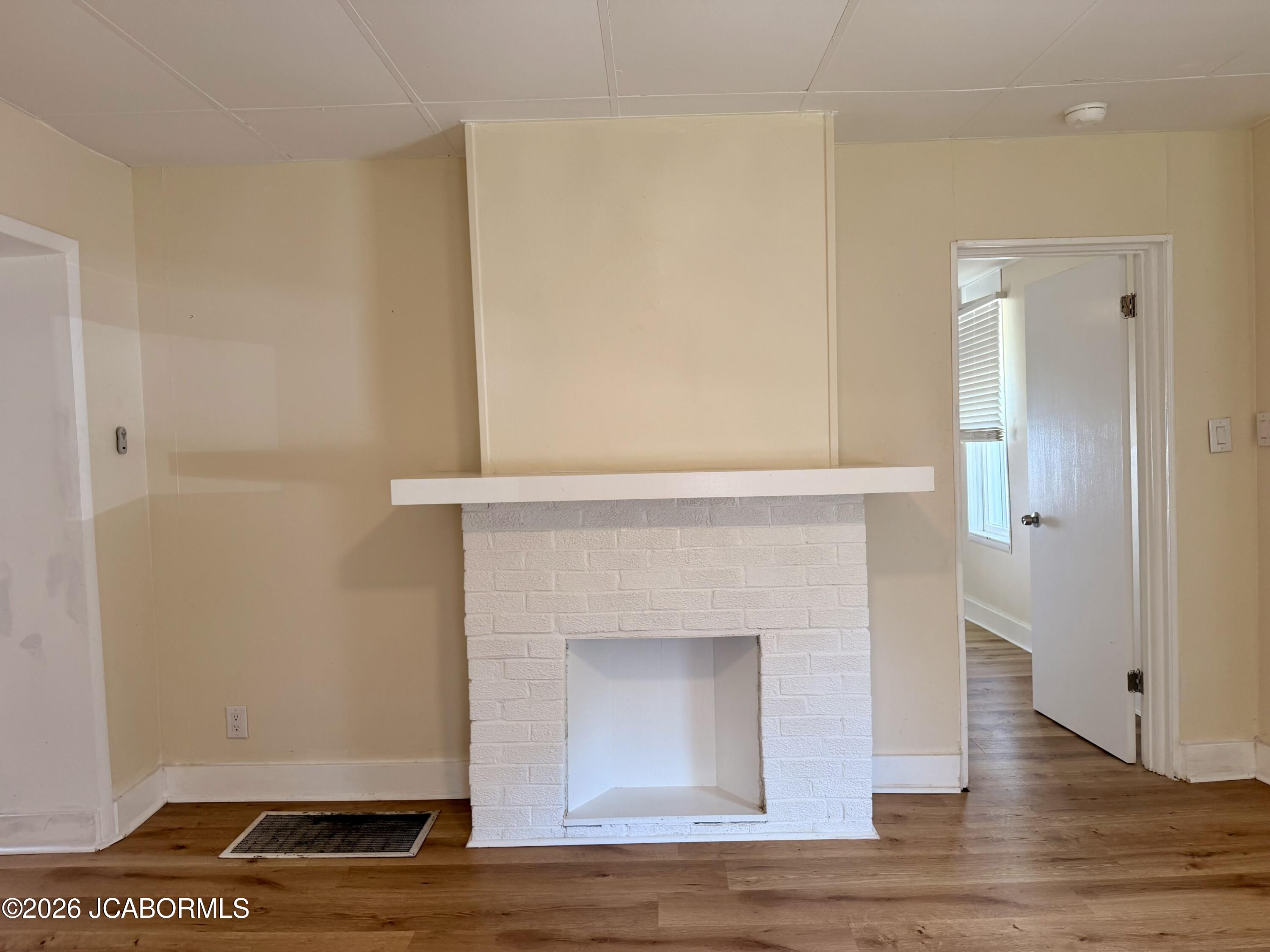 205 West 2nd Street Fulton, MO 65251 - Photo 7 of 31 11